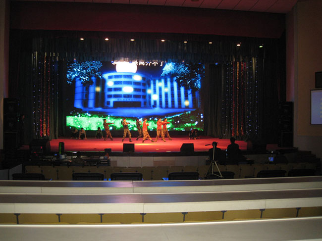 С�g��LED�@ʾ��P1.47